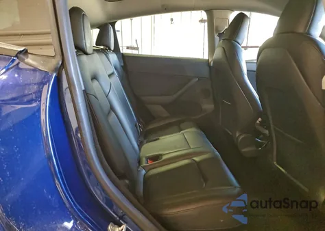 2022 Tesla Model Y из США, поврежденный, VIN 7SAYGDEE2NA002416